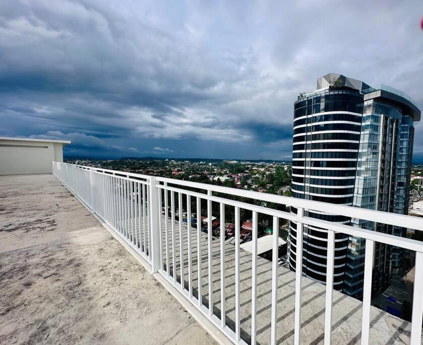 Lengs Place 1 - Studio Unit At Inspiria Beside Abreeza Mall City